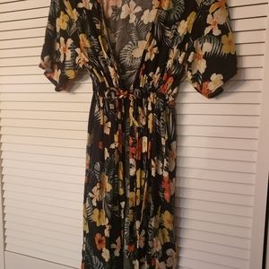 Kimono- tie waist, gently used